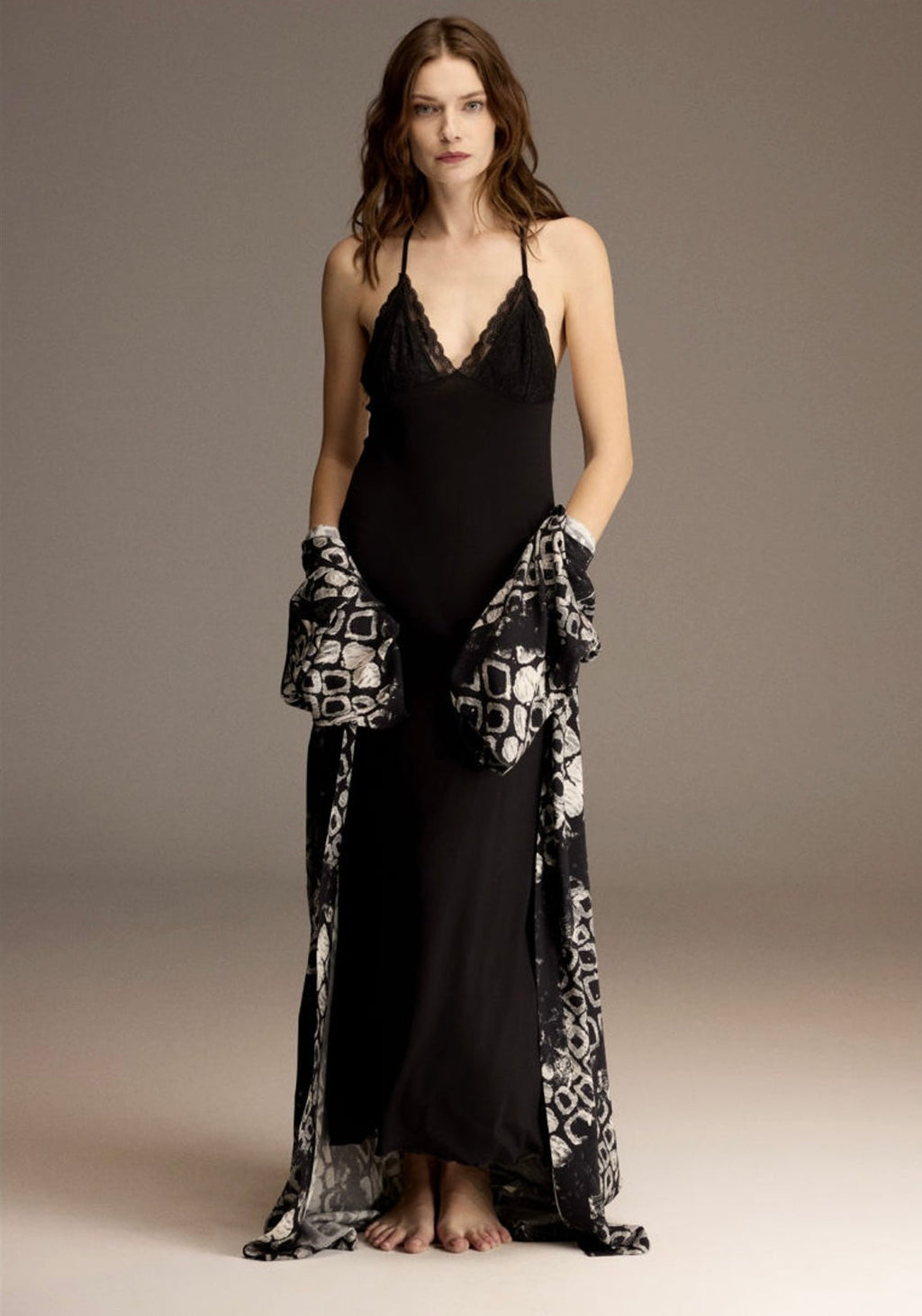 Noire Ikat Slip & Robe Set . 1967