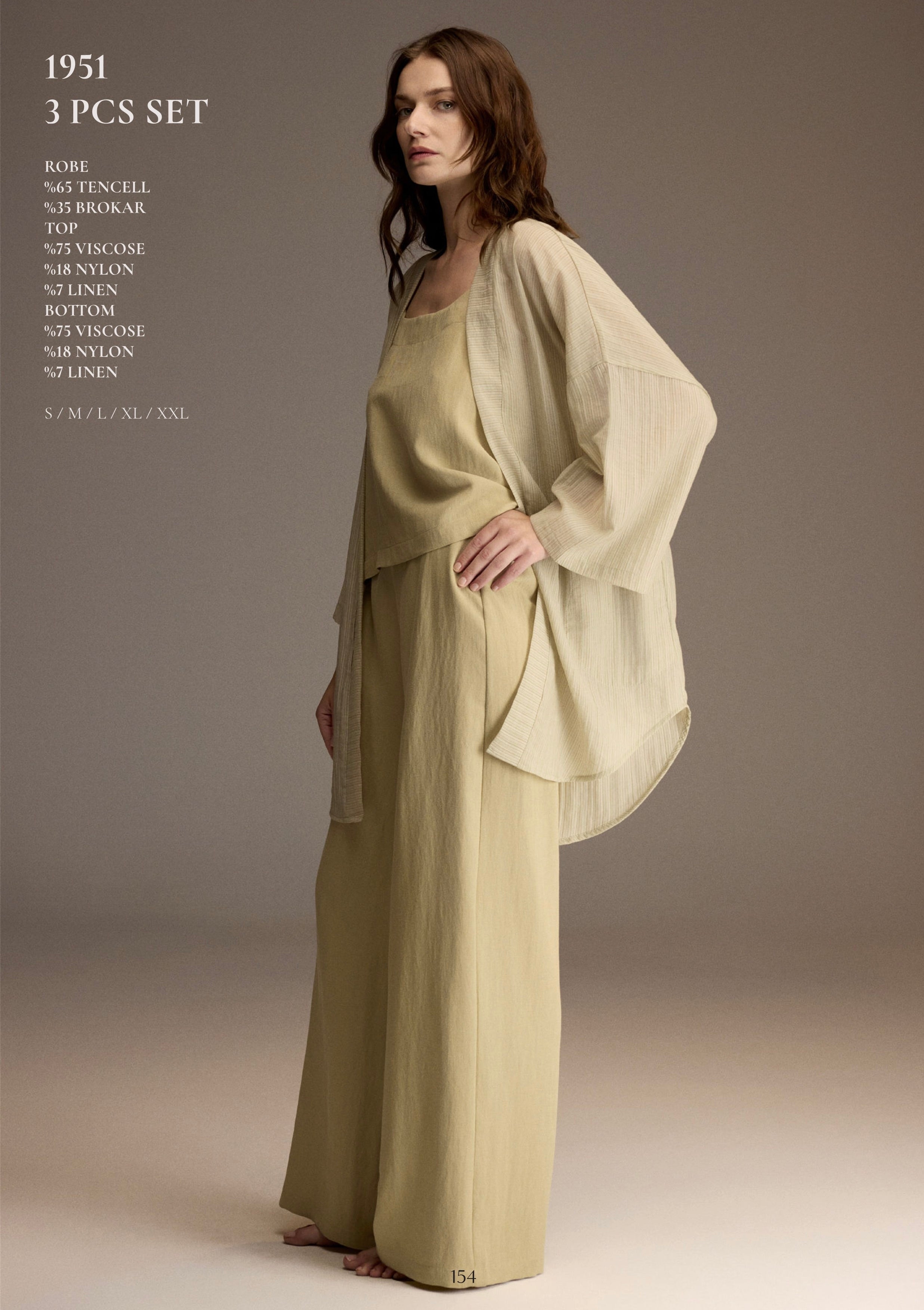 Linen Muse Set . 1951-1