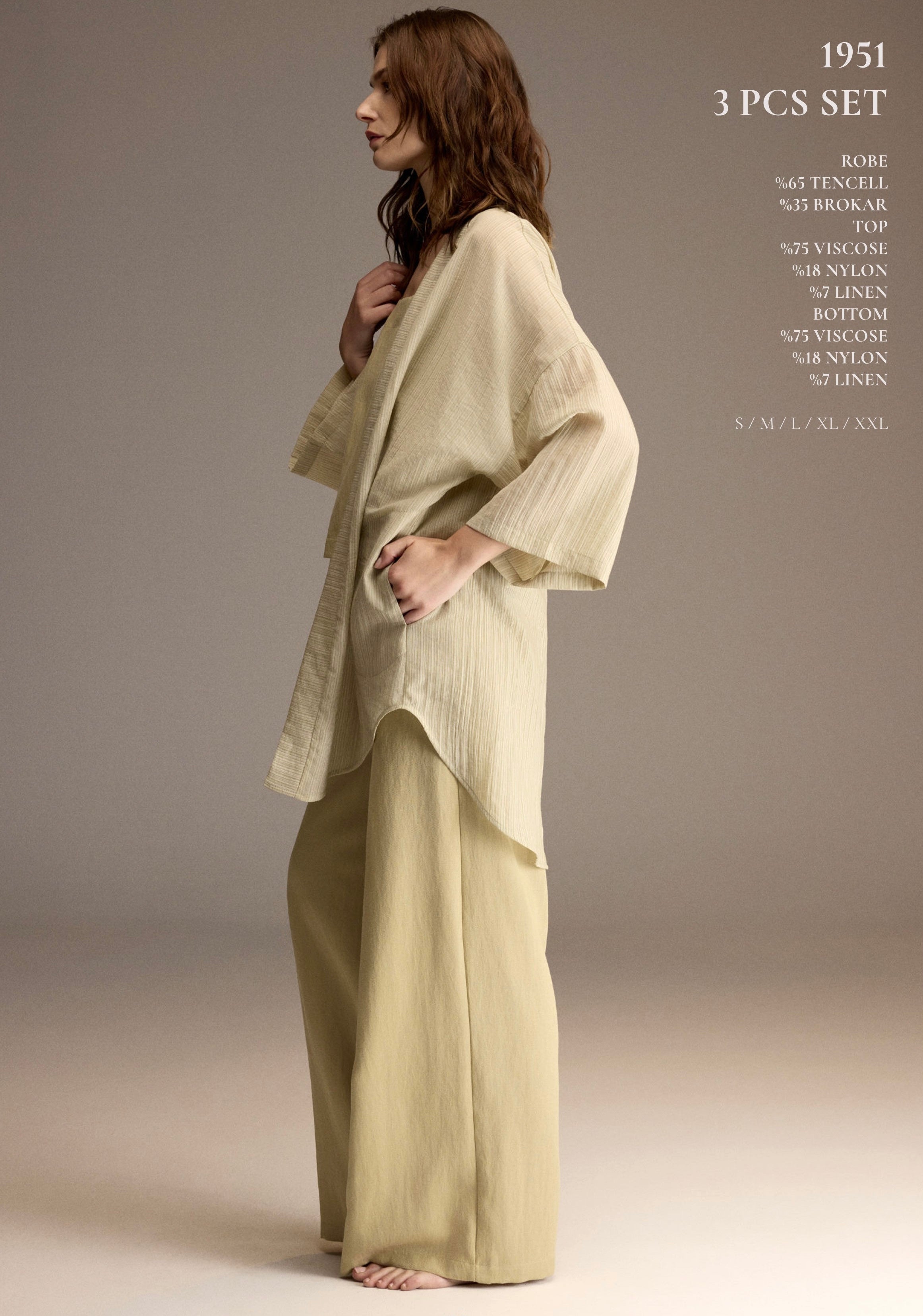 Linen Muse Set . 1951-1